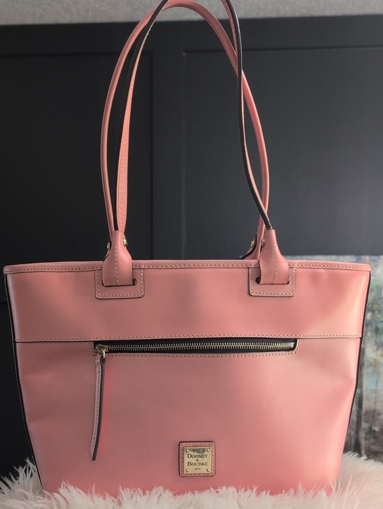 Dooney & Bourke Handbags - Dooney & Bourke Coral Pink Leather Tote